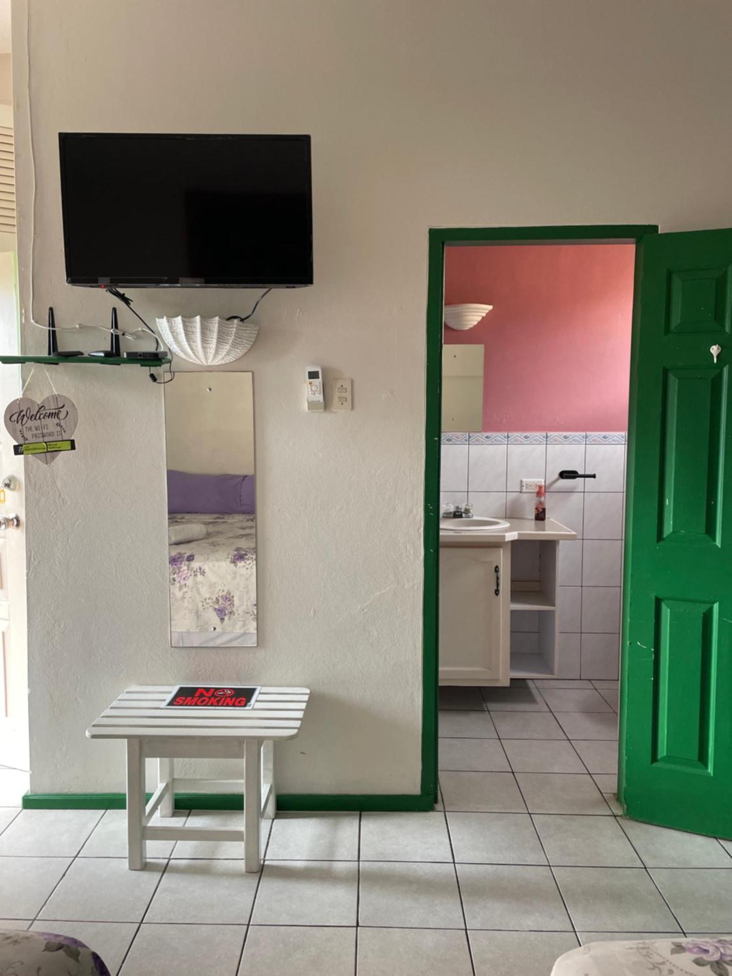 The Seaside Garden Guesthouse Buccoo 외부 사진