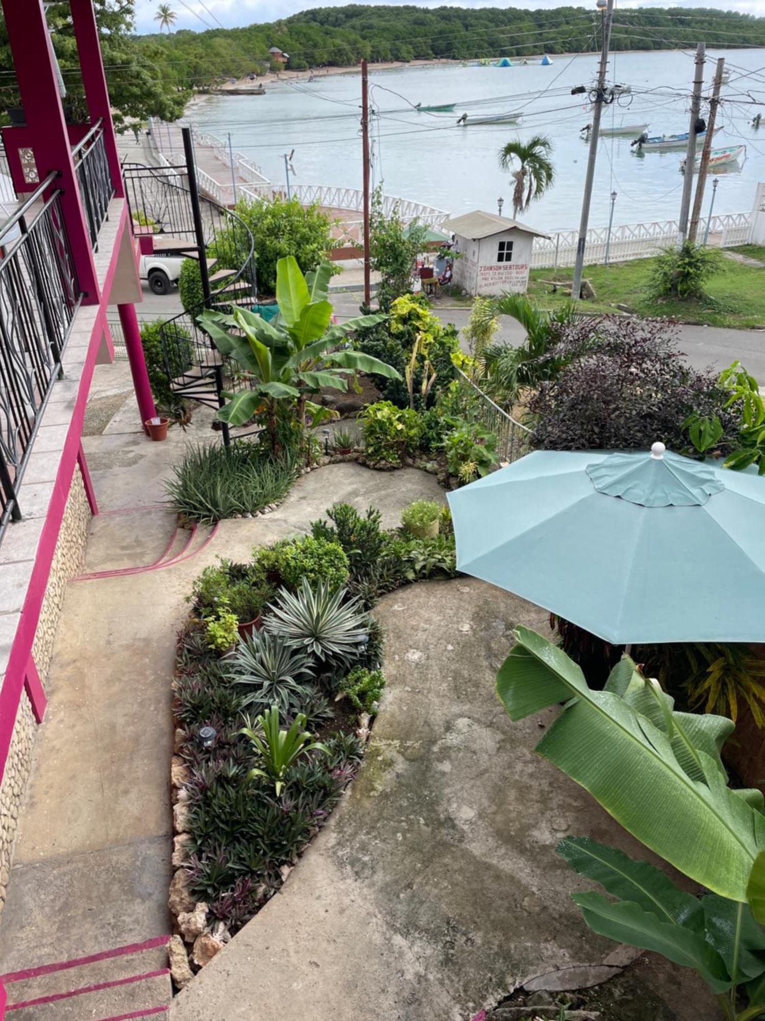 The Seaside Garden Guesthouse Buccoo 외부 사진